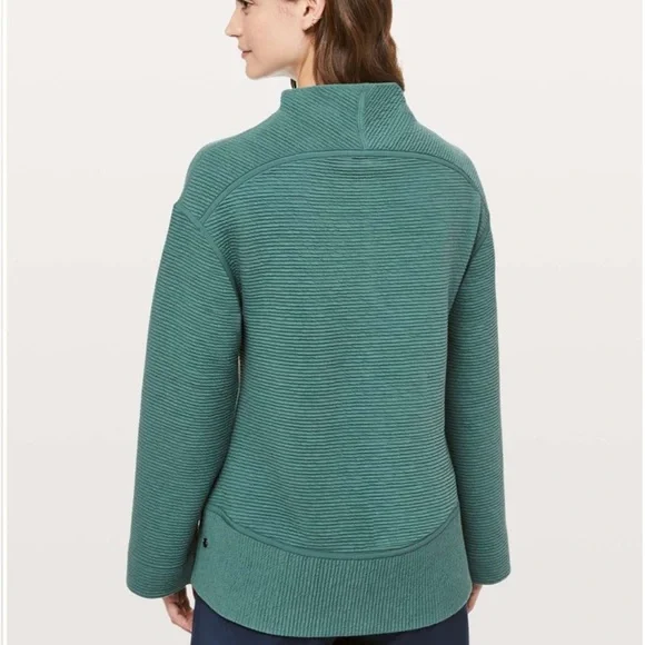 Lululemon On Repeat Mock Neck in Smoke Green Size 8 - Picture 2 of 7